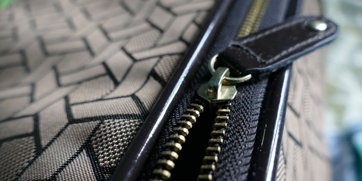 5 Most Popular Types of Zippers and their Anatomy